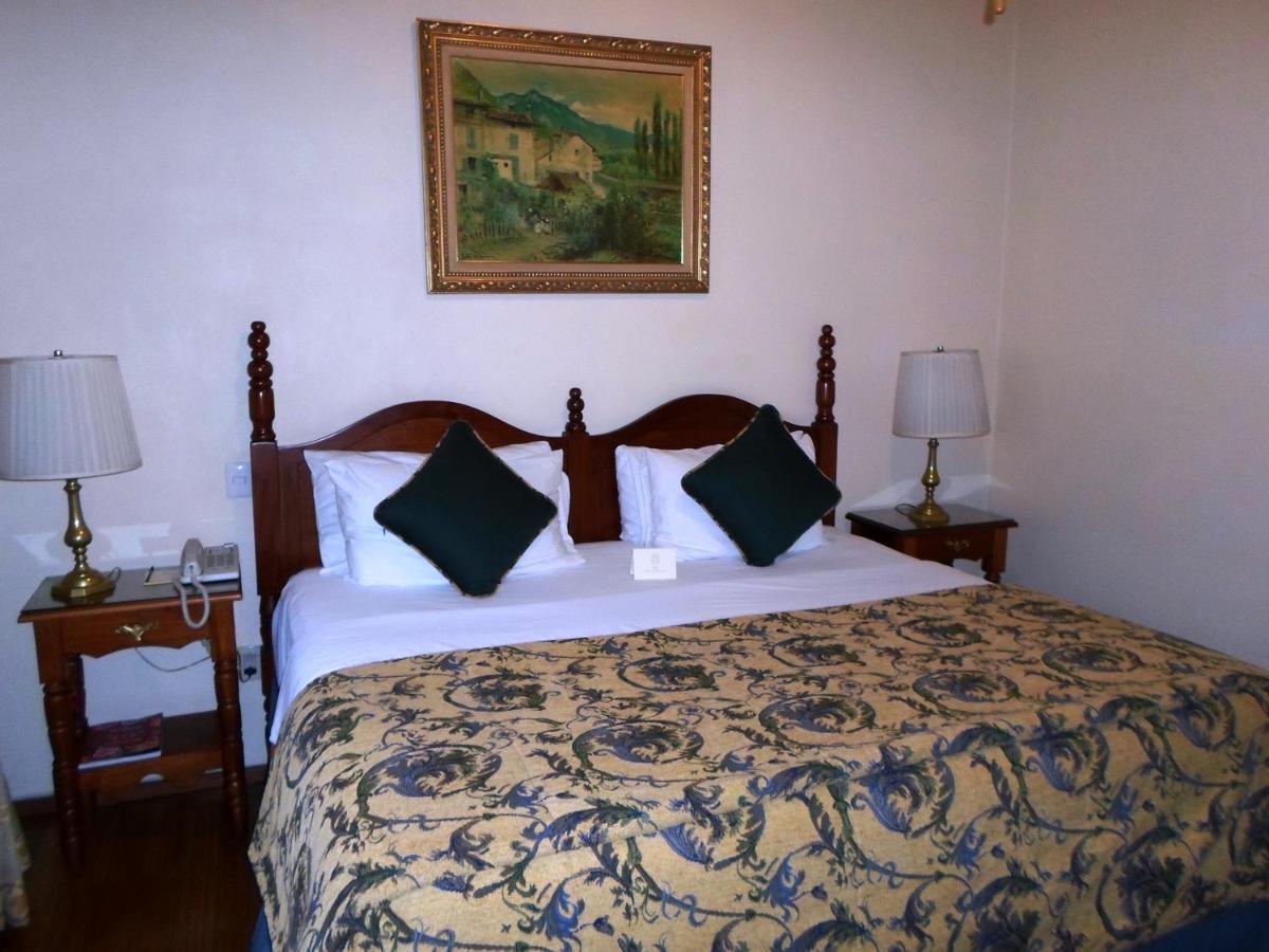 Virrey De Mendoza Hotel Morelia Szoba fotó
